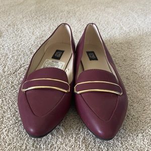 EUC plum and gold flats size 8.5